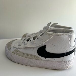 Kids Nike sneakers size 9C